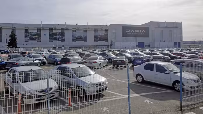Peste 12.000 de mașini chinezești au fost vândute în România în 2026 Peste 12.000 de mașini chinezești au fost vândute în România în 2026